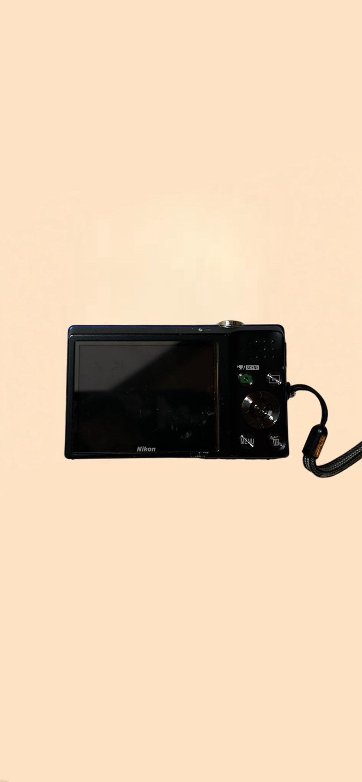 Nikon cooplix s570
